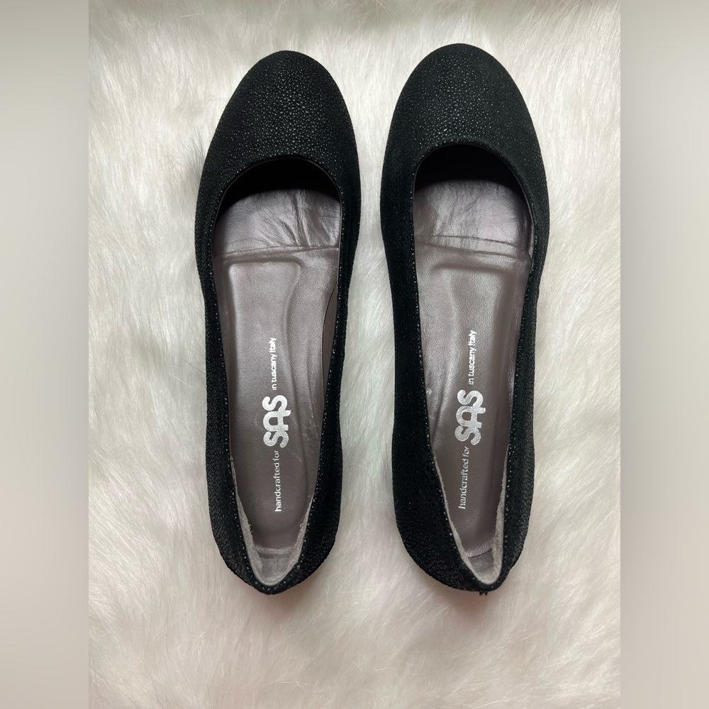 SAS pumps black leather shoes Woman size 7M